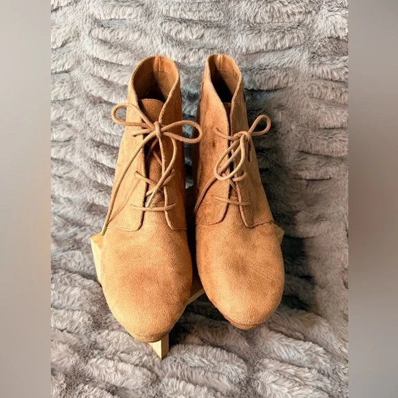 Dr. Scholls Tan Suede Wedge Ankle Lace-up Boots - Picture 2 of 5